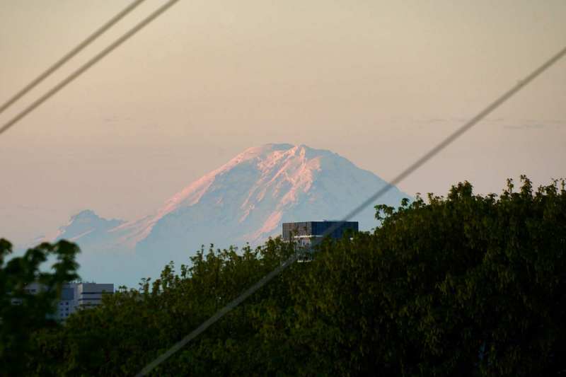 Mt Rainier catching morning rays